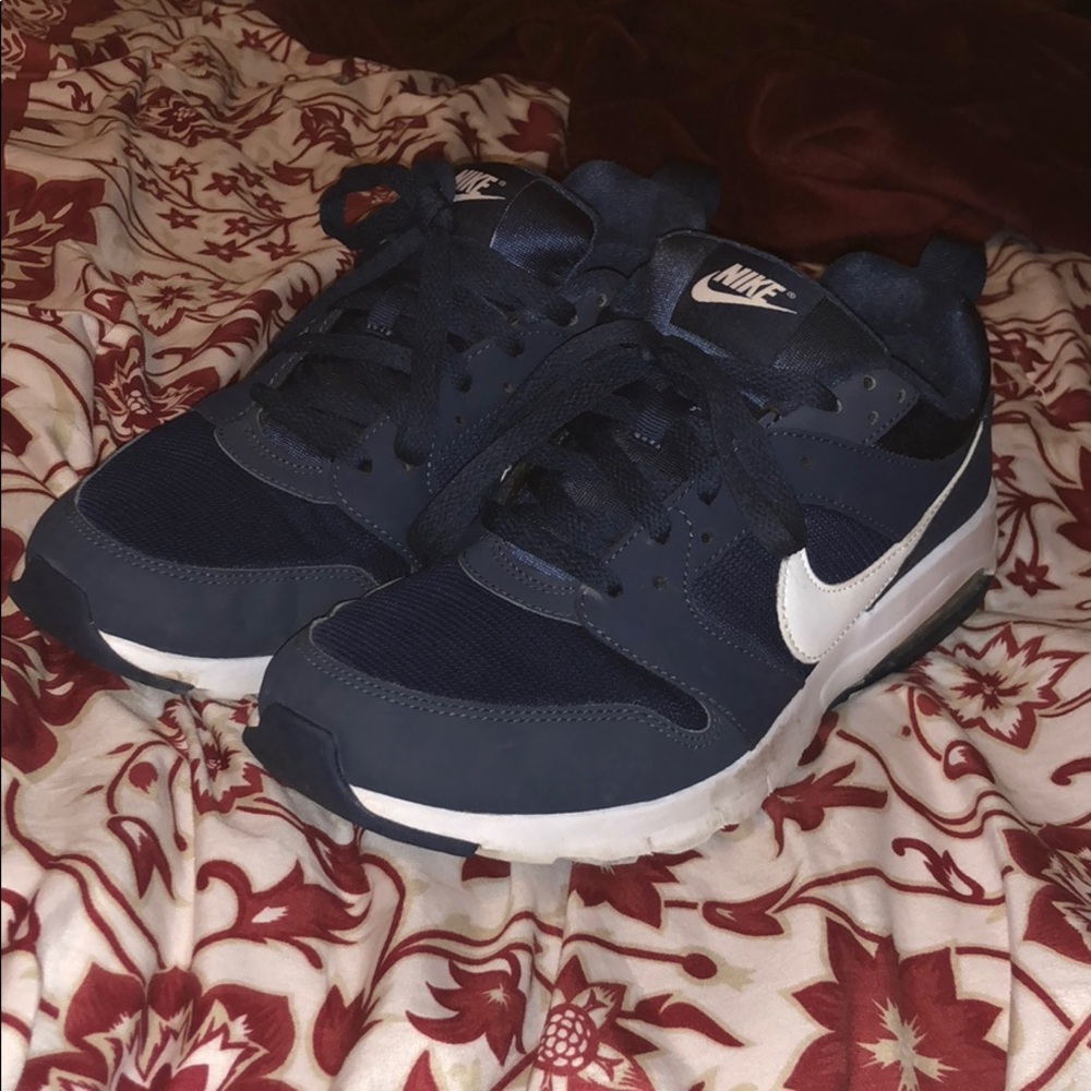 Nike “airs”